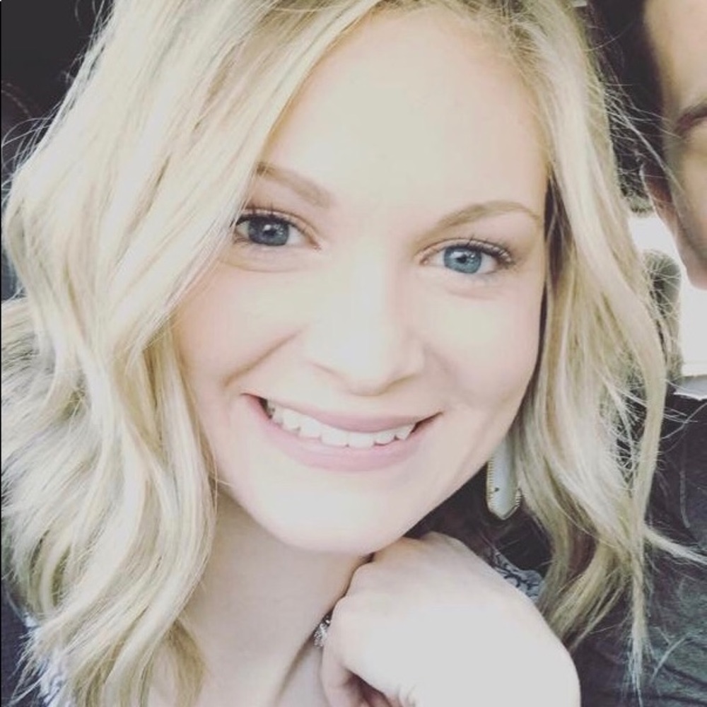 Meet your Posher, Alli